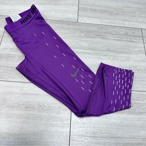 Nike pro capri leggings